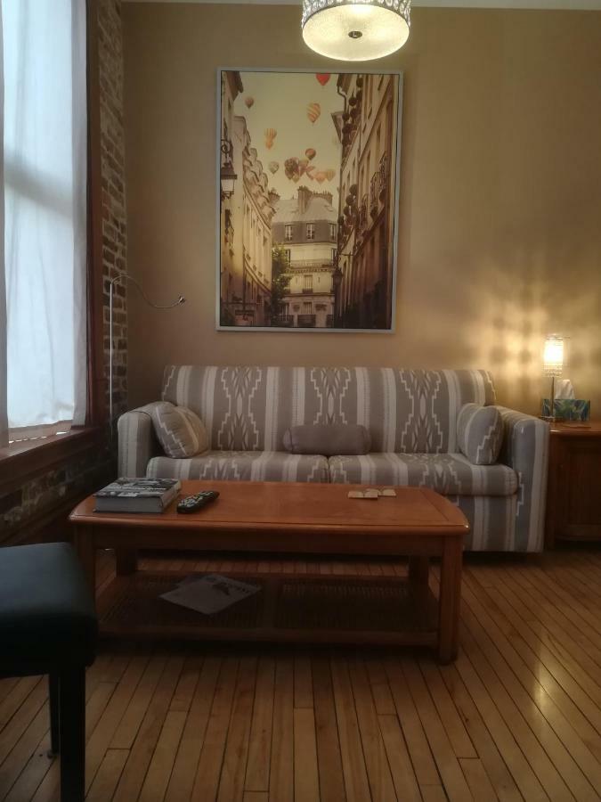 Vieux-Old Farnham Appart-Condotel 외부 사진